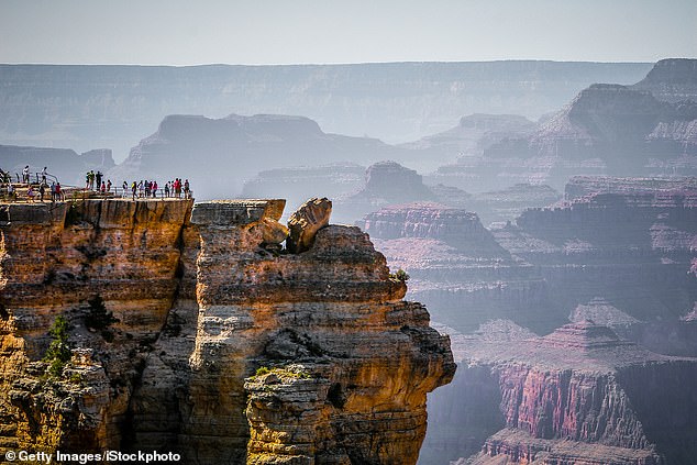 Woman falls to her death from grand canyon